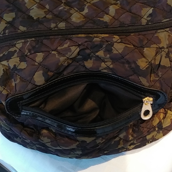 Camouflage Shoulder Bag - Picture 4 of 12